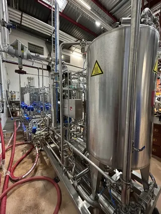 Linie izobarică de îmbuteliere pentru vin spumant cu monobloc GAI 4033, fotografia 9 din 19